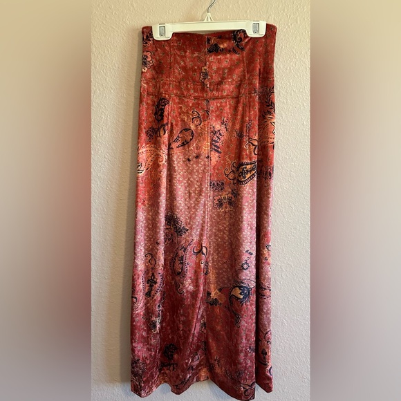 Free People NWT Velvet Midi Skirt With Front Slit Size XS - Picture 2 of 6